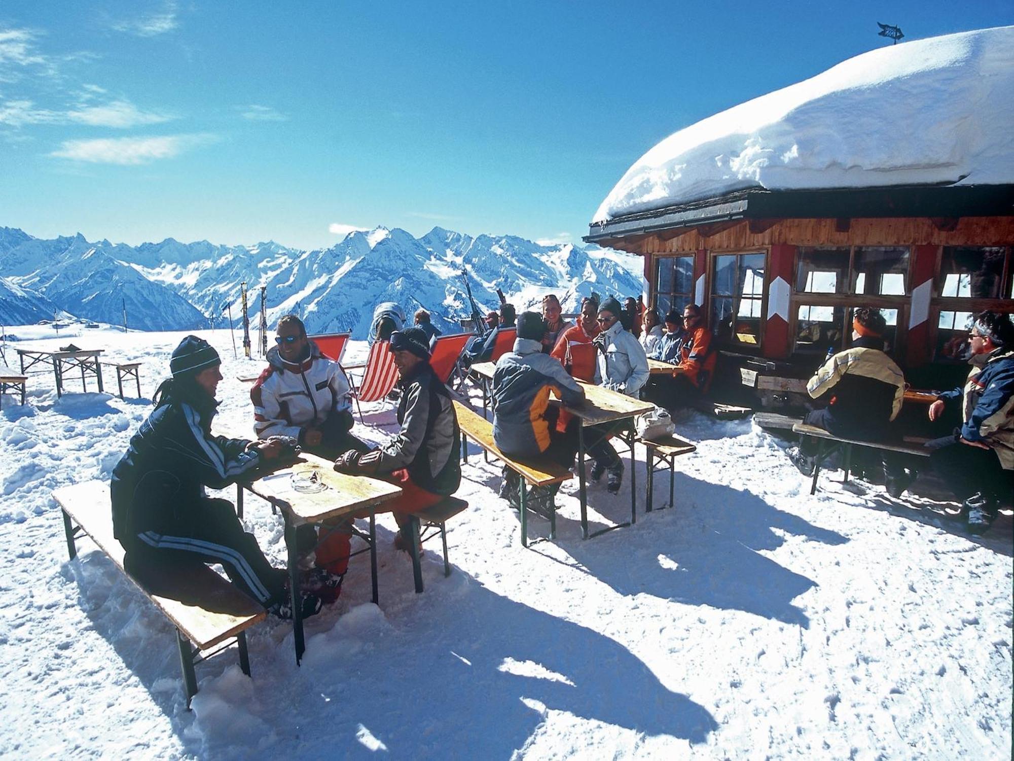 Cozy Apartment In Aschau Im Zillertal Near Ski Lift Экстерьер фото